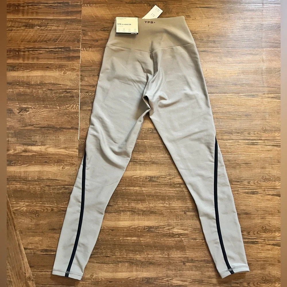 Abercrombie & Fitch YPB SculptLUX Gray Leggings - Picture 2 of 4